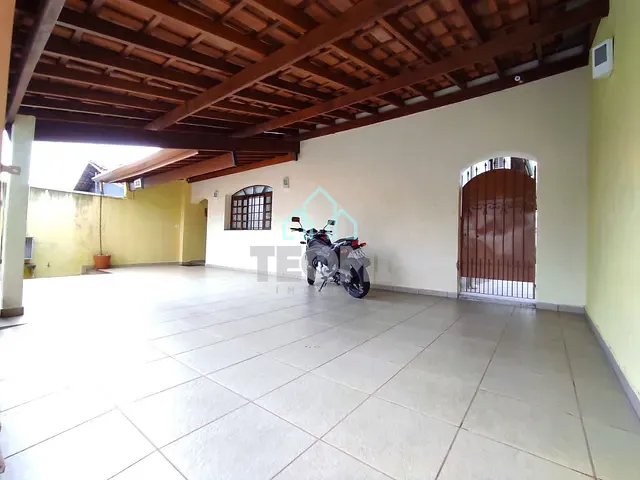 Casa com 300m² 3 quartos e 4 banheiros, à venda, no bairro Jardim Eulália em Taubaté