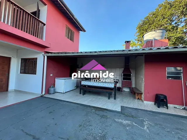 Casa com 600m² 4 quartos e 4 banheiros, à venda, no bairro Maranduba em Ubatuba