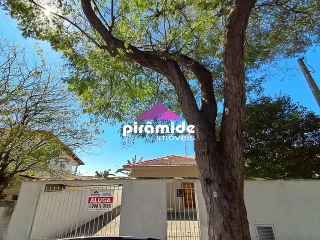 Casa 3 quartos e 3 banheiros, para alugar, no bairro Jardim da Granja em São José dos Campos