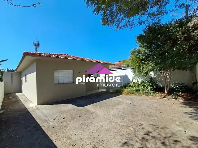 Casa 3 quartos e 3 banheiros, para alugar, no bairro Jardim da Granja em São José dos Campos