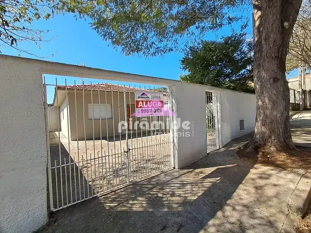 Casa 3 quartos e 3 banheiros, para alugar, no bairro Jardim da Granja em São José dos Campos