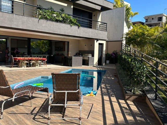 Casa com 660m² 4 quartos e 7 banheiros, à venda, no bairro Colinas da Anhangüera em Santana de Parnaíba