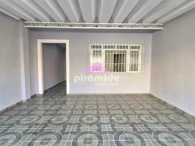 Casa 2 quartos e 1 banheiro, à venda, no bairro Bosque dos Eucaliptos em São José dos Campos