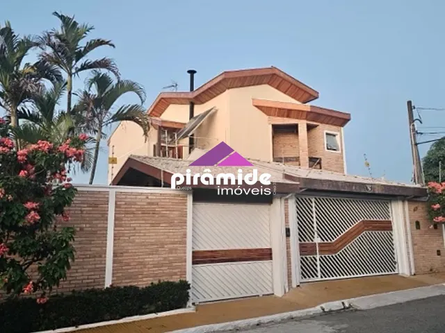 Sobrado 4 quartos e 4 banheiros, à venda, no bairro Loteamento Villa Branca em Jacareí