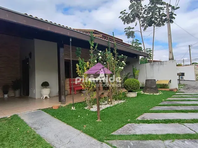 Casa com 354m² 4 quartos e 3 banheiros, à venda, no bairro Urbanova em São José dos Campos