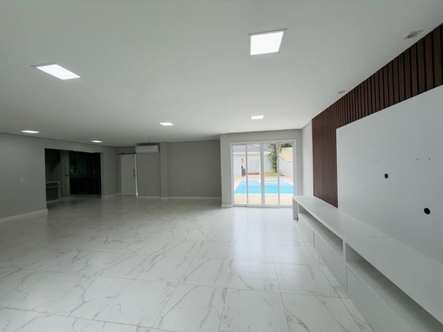 Casa com 645m² 3 quartos e 6 banheiros, à venda ou para alugar, no bairro Tamboré em Santana de Parnaíba
