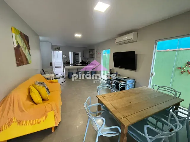 Casa 4 quartos e 3 banheiros, à venda ou para alugar, no bairro Massaguaçu em Caraguatatuba