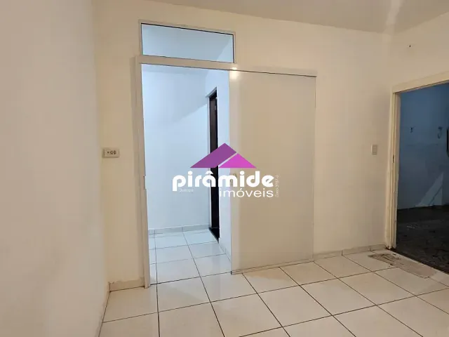 Casa com 45m² 1 quarto e 1 banheiro, para alugar, no bairro Conjunto Residencial Elmano Veloso em São José dos Campos