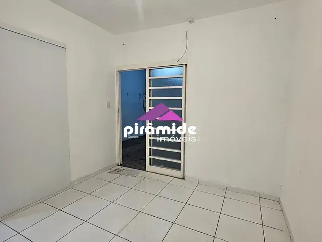Casa com 45m² 1 quarto e 1 banheiro, para alugar, no bairro Conjunto Residencial Elmano Veloso em São José dos Campos