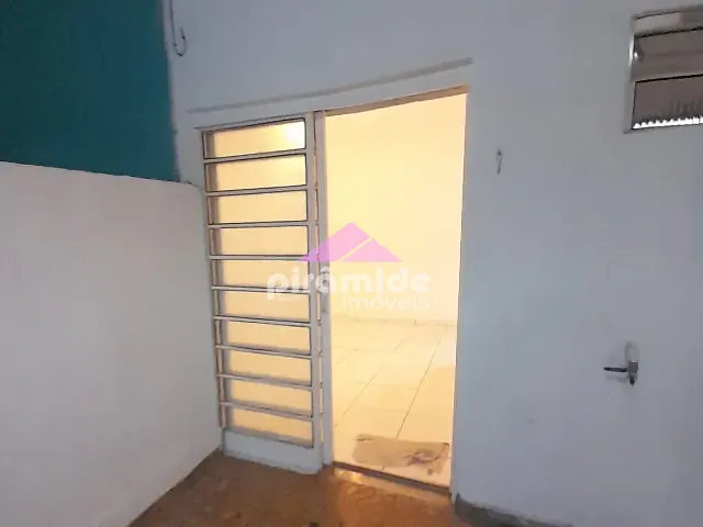 Casa com 45m² 1 quarto e 1 banheiro, para alugar, no bairro Conjunto Residencial Elmano Veloso em São José dos Campos