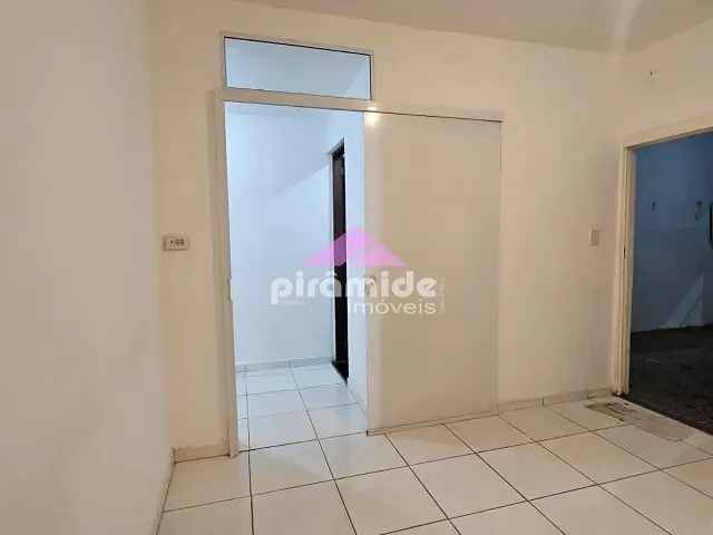 Casa com 45m² 1 quarto e 1 banheiro, para alugar, no bairro Conjunto Residencial Elmano Veloso em São José dos Campos
