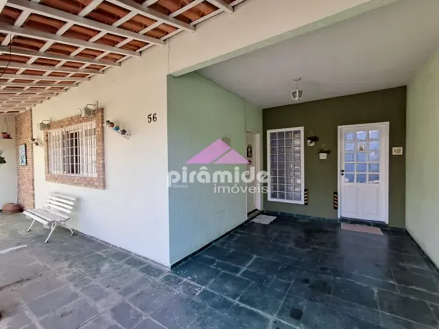 Casa 3 quartos e 3 banheiros, à venda, no bairro Jardim das Indústrias em São José dos Campos