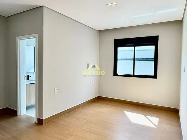 Casa com 464m² 3 quartos e 4 banheiros, à venda, no bairro Portal dos Bandeirantes Salto em Salto