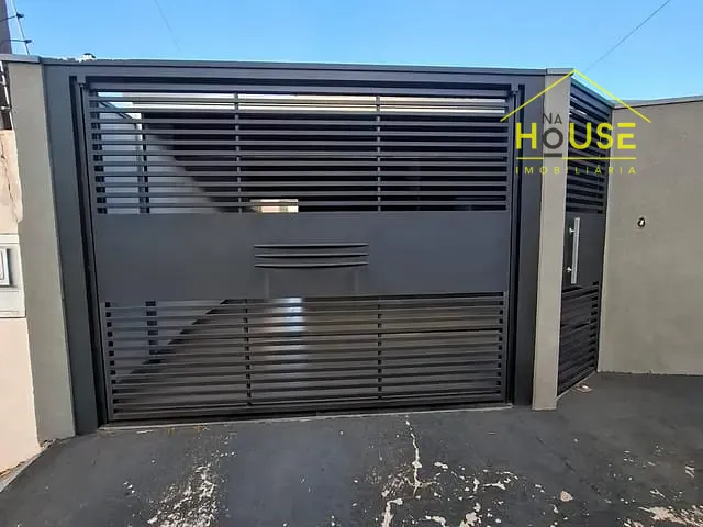 Casa com 225m² 3 quartos e 2 banheiros, à venda, no bairro Parque Universitário em Fernandópolis