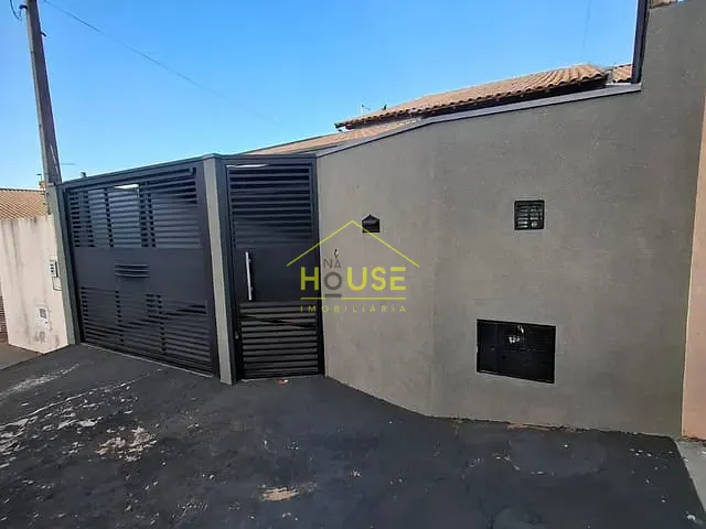 Casa com 225m² 3 quartos e 2 banheiros, à venda, no bairro Parque Universitário em Fernandópolis