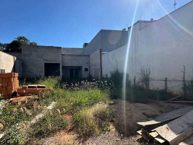 Casa com 350m² 3 quartos e 1 banheiro, à venda, no bairro Jardim Morada do Sol em Cambé
