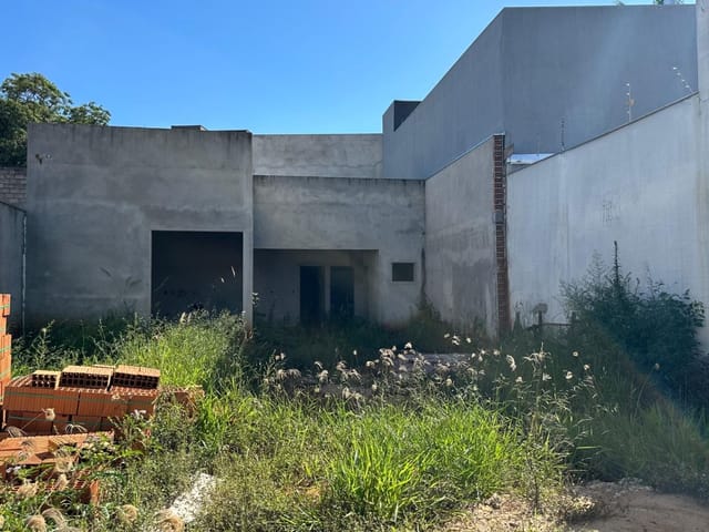Casa com 350m² 3 quartos e 1 banheiro, à venda, no bairro Jardim Morada do Sol em Cambé