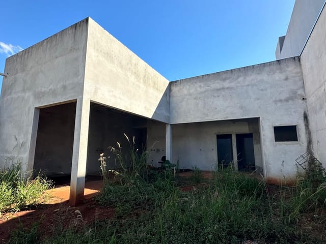 Casa com 350m² 3 quartos e 1 banheiro, à venda, no bairro Jardim Morada do Sol em Cambé