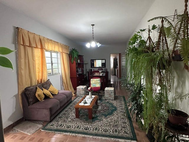 Casa com 380m² 3 quartos e 2 banheiros, à venda, no bairro Centro em Extrema