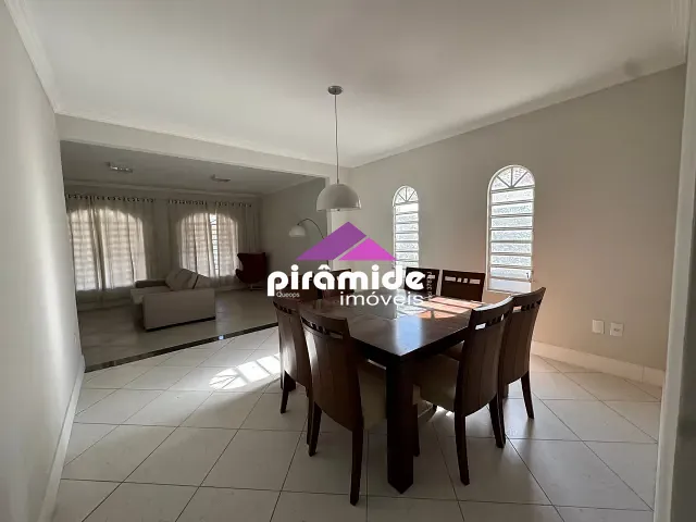 Casa com 250m² 3 quartos e 2 banheiros, para alugar, no bairro Jardim das Indústrias em São José dos Campos
