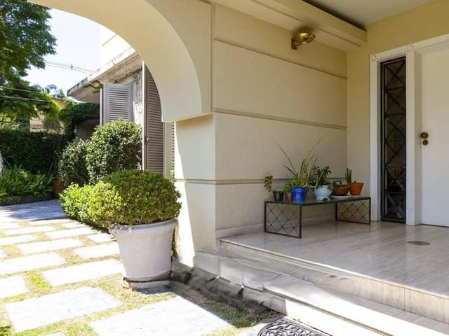 Casa com 338m² 5 quartos e 5 banheiros, à venda, no bairro Jardim Paulista em São Paulo