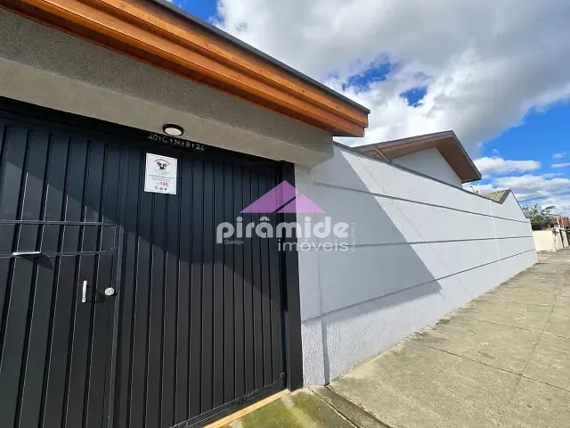 Casa com 300m² 4 quartos e 5 banheiros, à venda, no bairro Vila Industrial em São José dos Campos