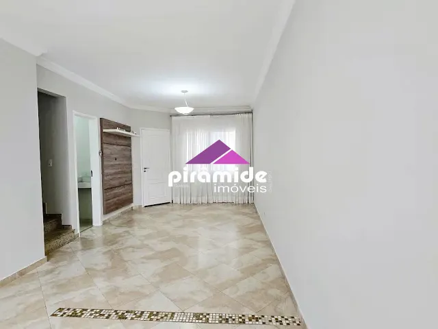 Casa 3 quartos e 2 banheiros, à venda, no bairro Jardim das Indústrias em São José dos Campos
