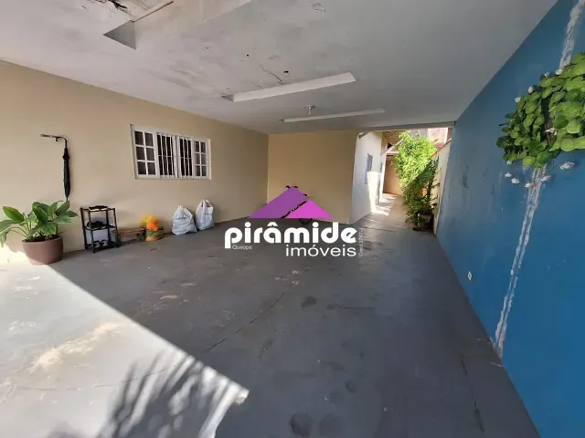Casa com 511m² 5 quartos e 2 banheiros, à venda, no bairro Massaguaçu em Caraguatatuba