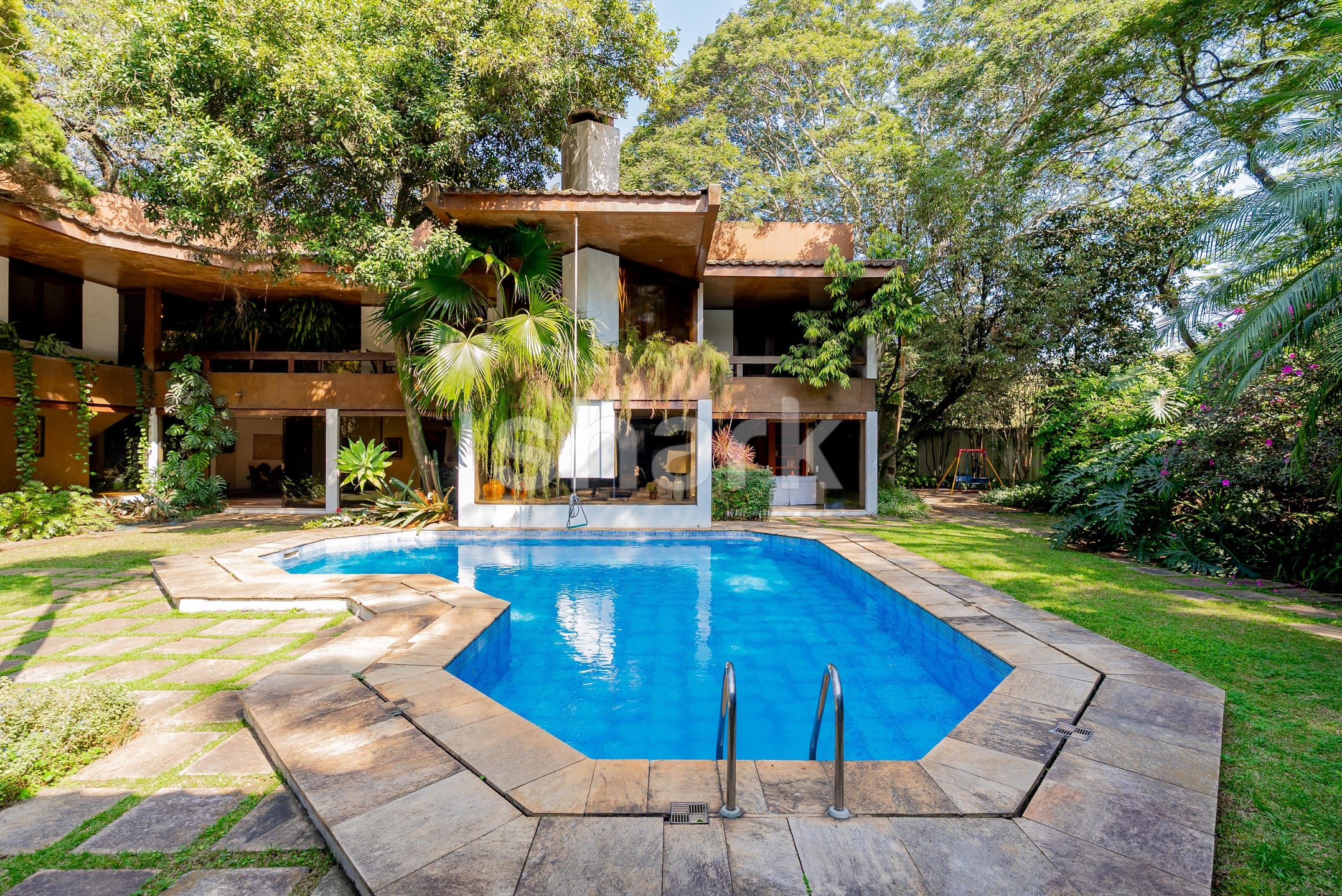 Casa em Jardim América — foto 1