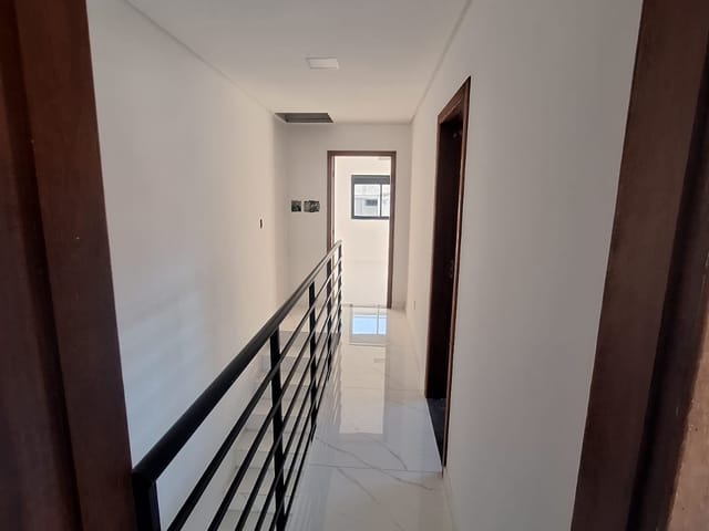 Casa 3 quartos e 3 banheiros, à venda, no bairro Ingleses do Rio Vermelho em Florianópolis
