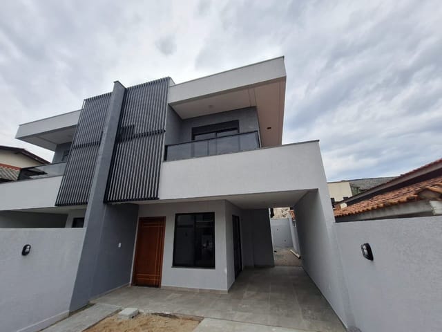 Casa 3 quartos e 3 banheiros, à venda, no bairro Ingleses do Rio Vermelho em Florianópolis