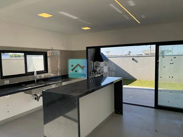 Casa com 250m² 3 quartos e 4 banheiros, à venda, no bairro Loteamento Fazenda Ronda em São José dos Campos