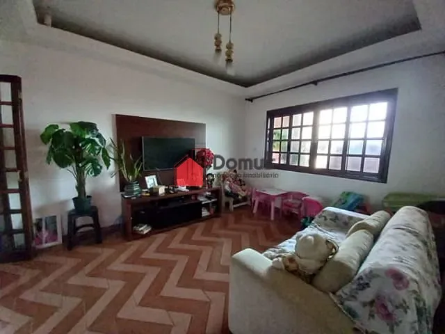 Casa à venda, no bairro Jardim Boa Vista em Pindamonhangaba