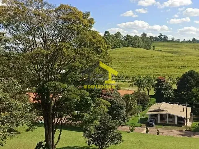 Casa com 1500m² 4 quartos e 3 banheiros, à venda, no bairro Dos Silva em Morungaba