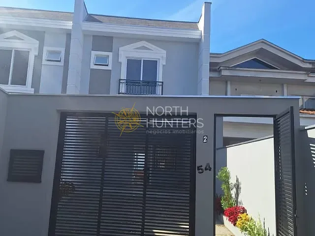 Casa com 160m² 3 quartos e 4 banheiros, à venda, no bairro Atiradores em Joinville