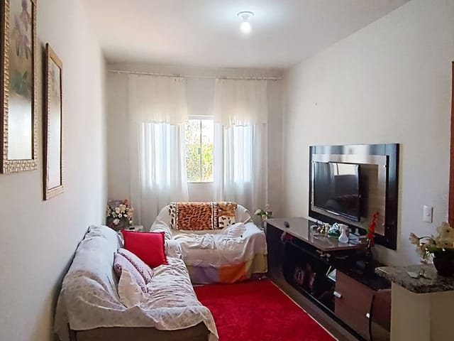 Casa com 126m² 2 quartos e 1 banheiro, à venda, no bairro Res Vale Verde em Cambé