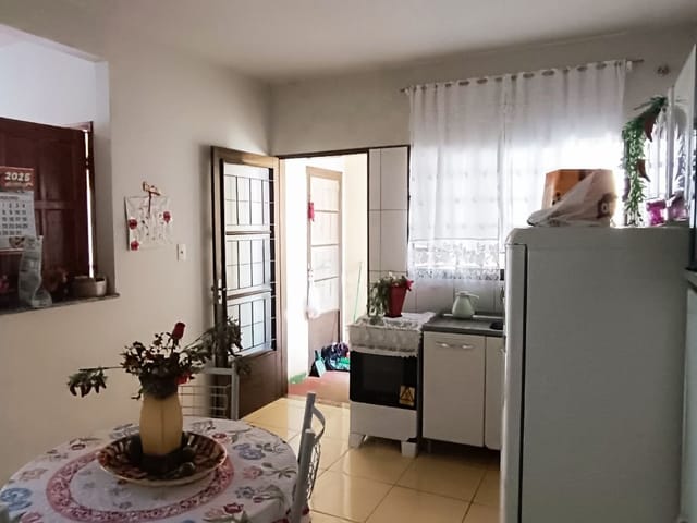 Casa com 126m² 2 quartos e 1 banheiro, à venda, no bairro Res Vale Verde em Cambé