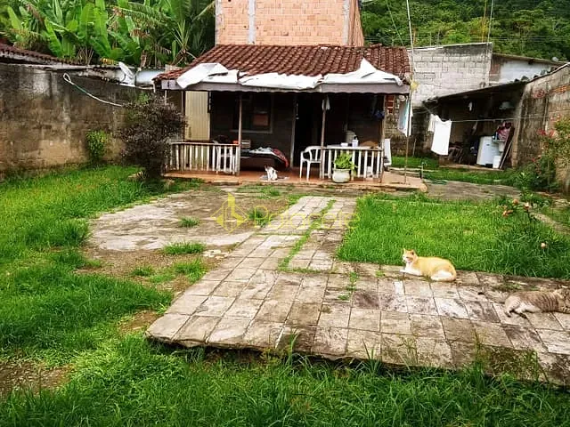Casa com 270m² 1 quarto e 1 banheiro, à venda, no bairro Jaraguazinho em Caraguatatuba