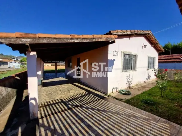 Casa com 300m² 2 quartos e 1 banheiro, à venda, no bairro Clube UVA em Andradas