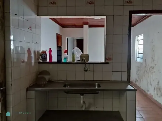 Casa com 300m² 2 quartos e 2 banheiros, à venda, no bairro Vila Serralheiro em São Paulo