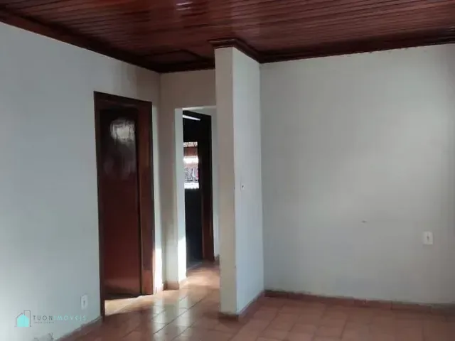 Casa com 300m² 2 quartos e 2 banheiros, à venda, no bairro Vila Serralheiro em São Paulo