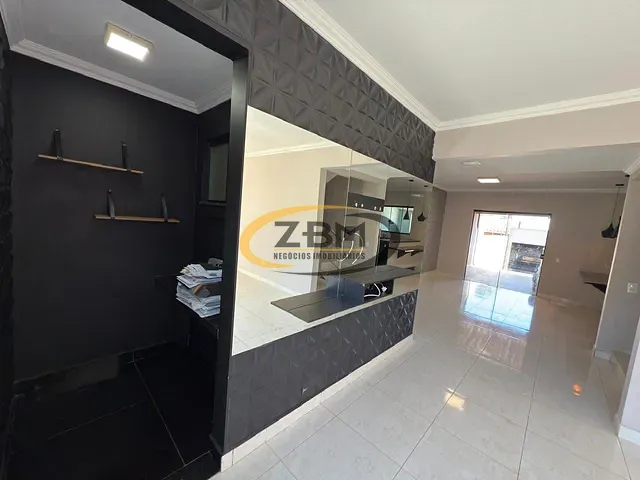 Sobrado com 252m² 3 quartos e 4 banheiros, à venda, no bairro Terras de Santana em Londrina