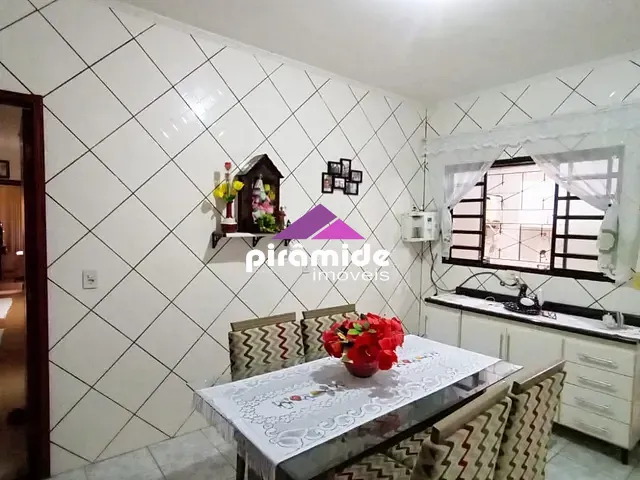 Casa 3 quartos e 3 banheiros, à venda, no bairro Jardim Estoril em São José dos Campos