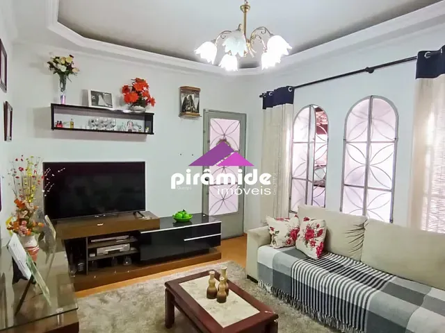 Casa 3 quartos e 3 banheiros, à venda, no bairro Jardim Estoril em São José dos Campos