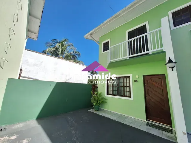 Casa com 108m² 2 quartos e 1 banheiro, à venda, no bairro Martim de Sá em Caraguatatuba