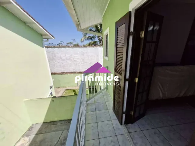 Casa com 108m² 2 quartos e 1 banheiro, à venda, no bairro Martim de Sá em Caraguatatuba