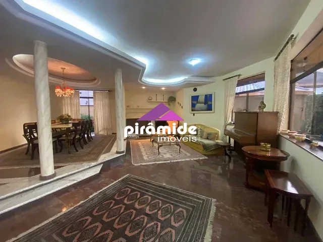 Casa 4 quartos e 6 banheiros, à venda, no bairro Jardim Apolo em São José dos Campos