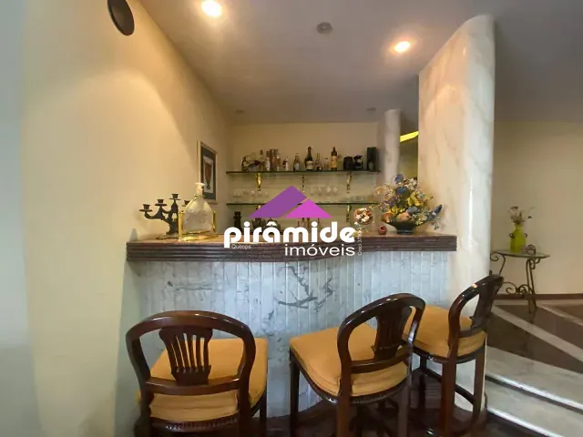 Casa 4 quartos e 6 banheiros, à venda, no bairro Jardim Apolo em São José dos Campos