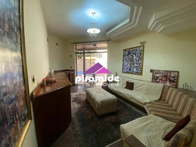 Casa 4 quartos e 6 banheiros, à venda, no bairro Jardim Apolo em São José dos Campos