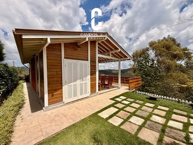 Casa com 1400m² 4 quartos e 4 banheiros, à venda, no bairro Vale Feliz em Campos do Jordão